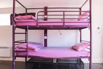 Bed in 6-Bed Mixed Dorm Shared Bathroom