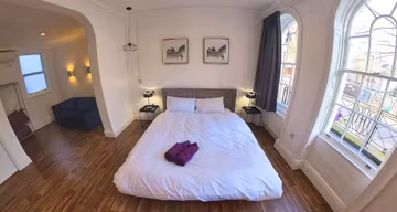 Family Room Ensuite with Air Conditioning