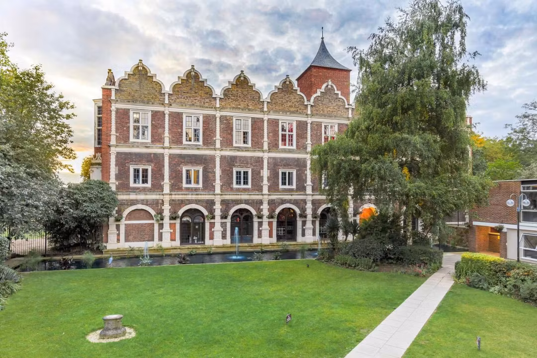 Safestay London Kensington Holland Park